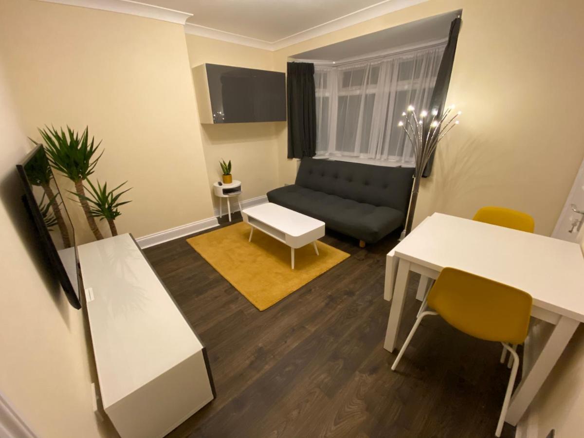 Apartment 20 @ Excel *