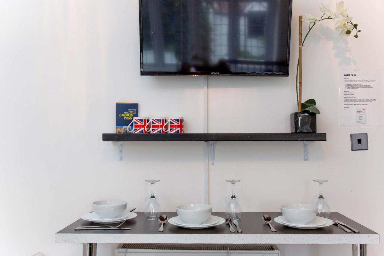 Stylist 17 Minutes To Apartment London