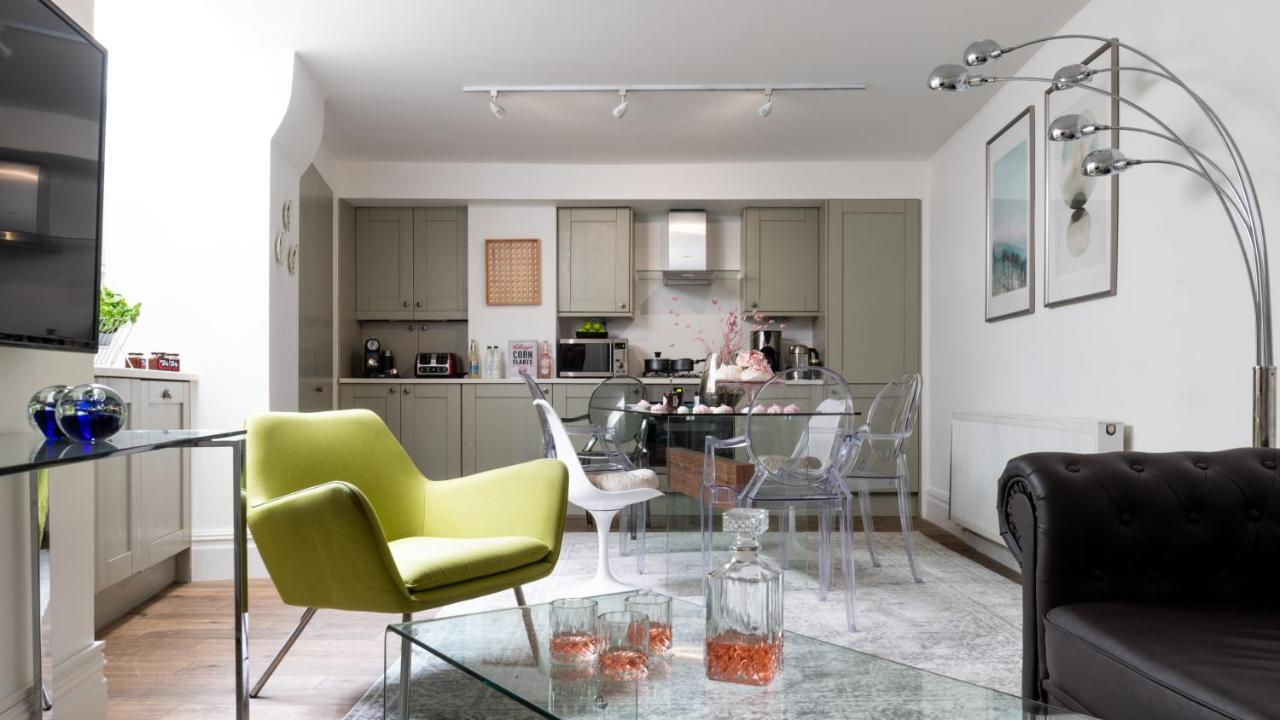 Phenomenal 5bedroom Design House For Nomads Xxl Groups * London