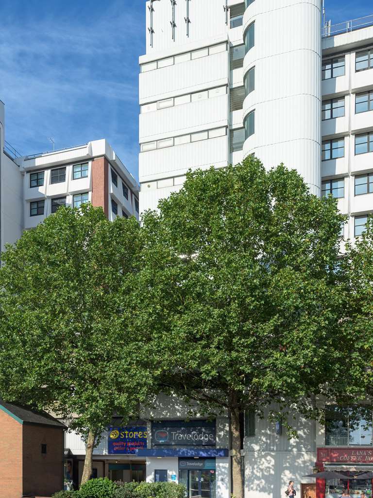 Travelodge Kingston Upon Thames 3*