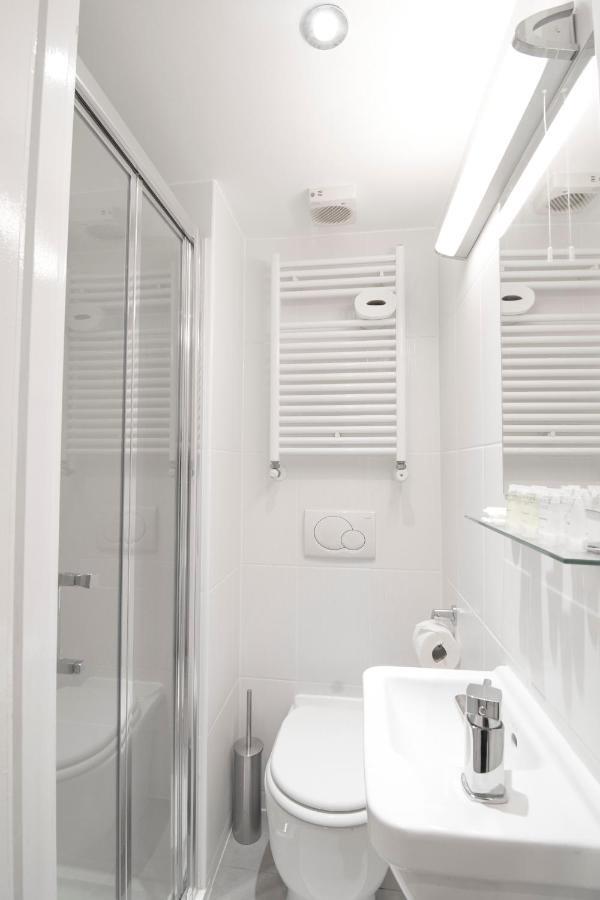 Fairholme Apartment *
