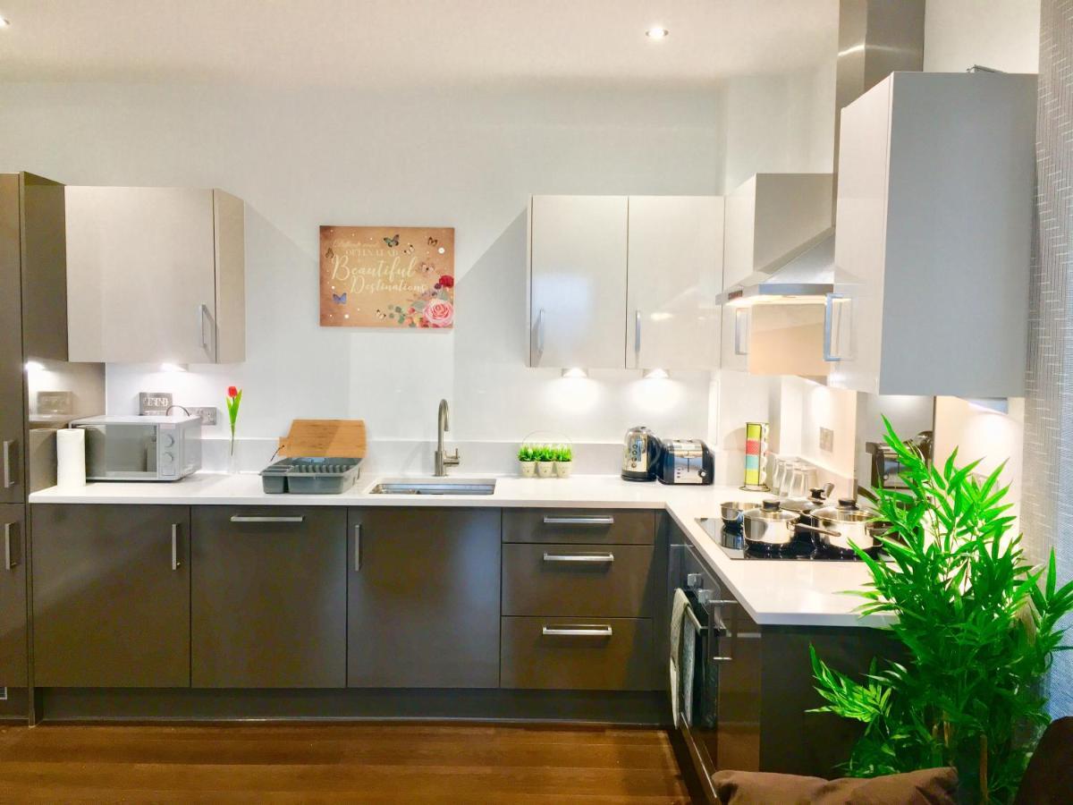Excel 2 Bedrooms River View * London
