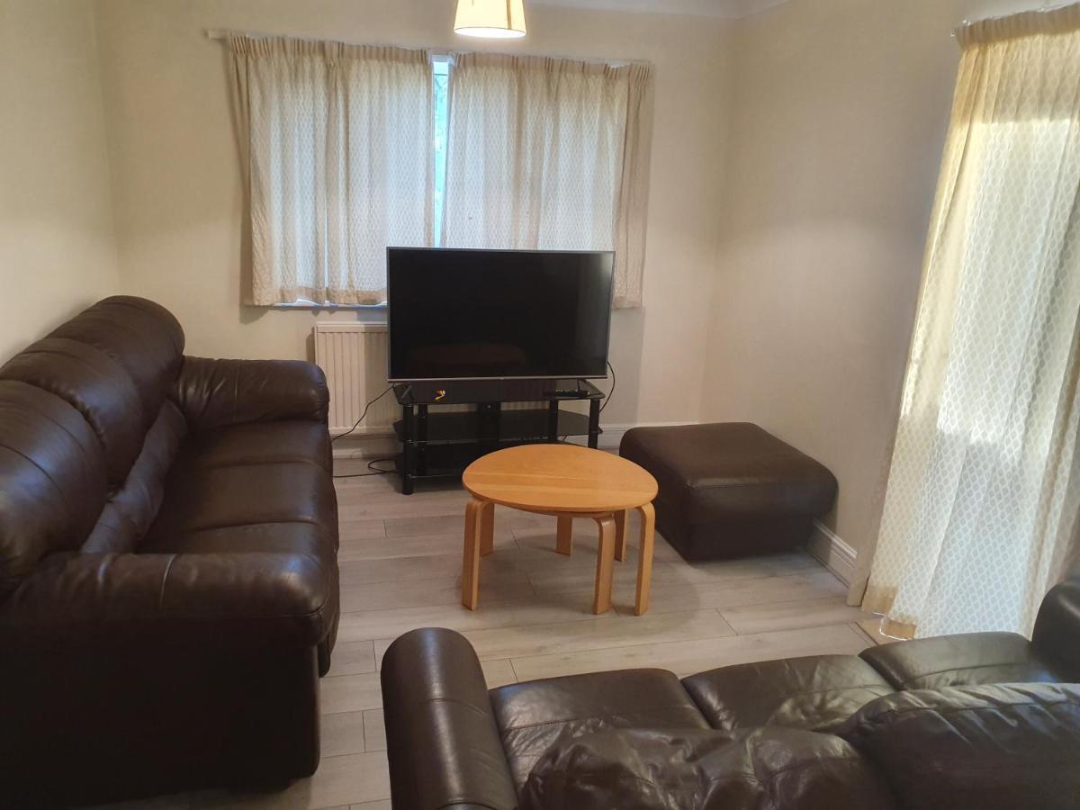 Holiday home Elegant House 10 Minutes Walk To Wembley Stadium *
