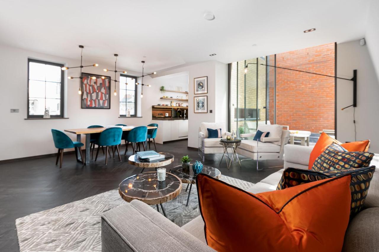 Luxury In Soho - Oxford Street London