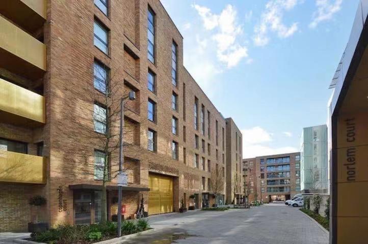 Spareroom Double Room In Surrey Quays Homestay *