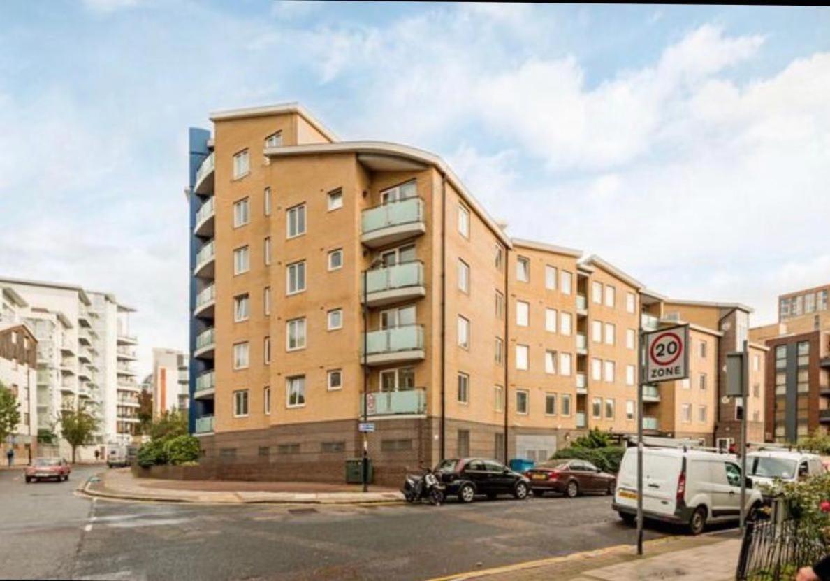 Spareroom Double Room In Surrey Quays * London