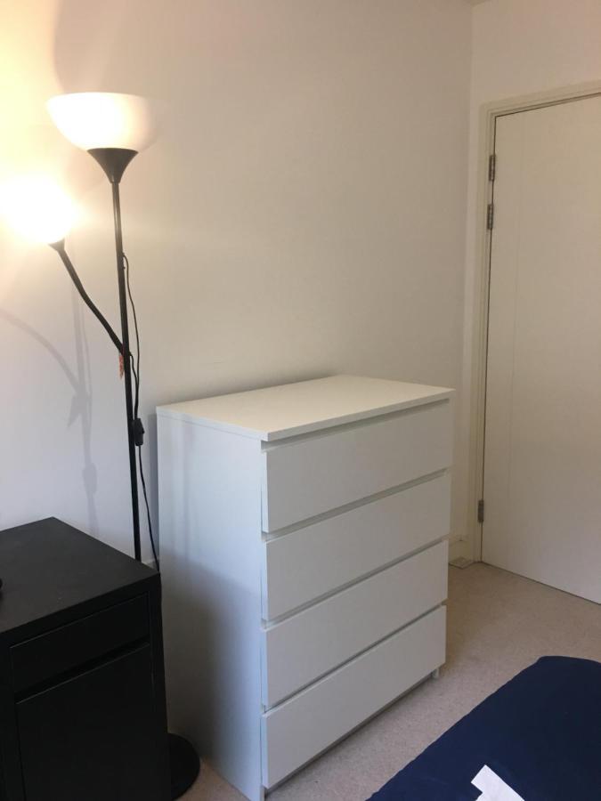 Homestay Spareroom Double Room In Surrey Quays