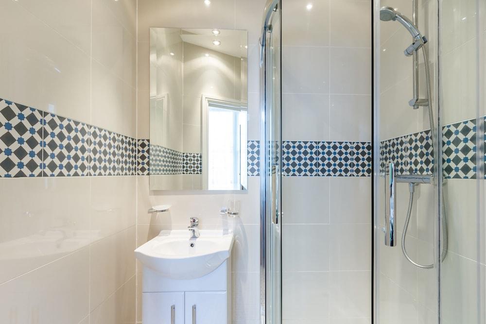 Hotel Gower House 3*