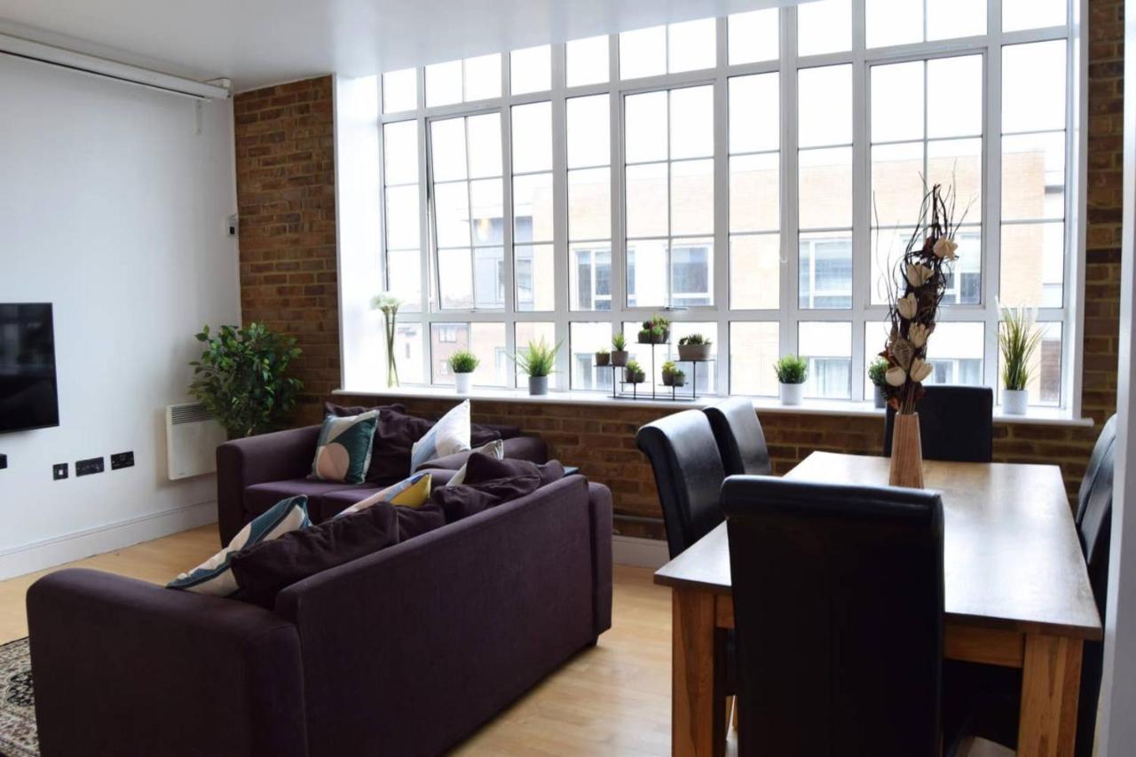 Bright Warehouse Conversion In Buzzing Peckham London