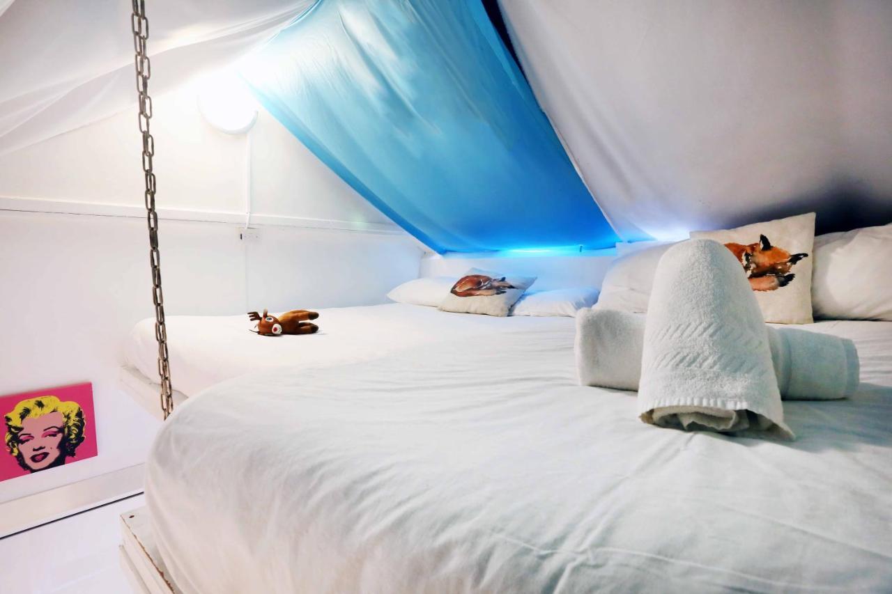 Piccadilly Circus Suites London