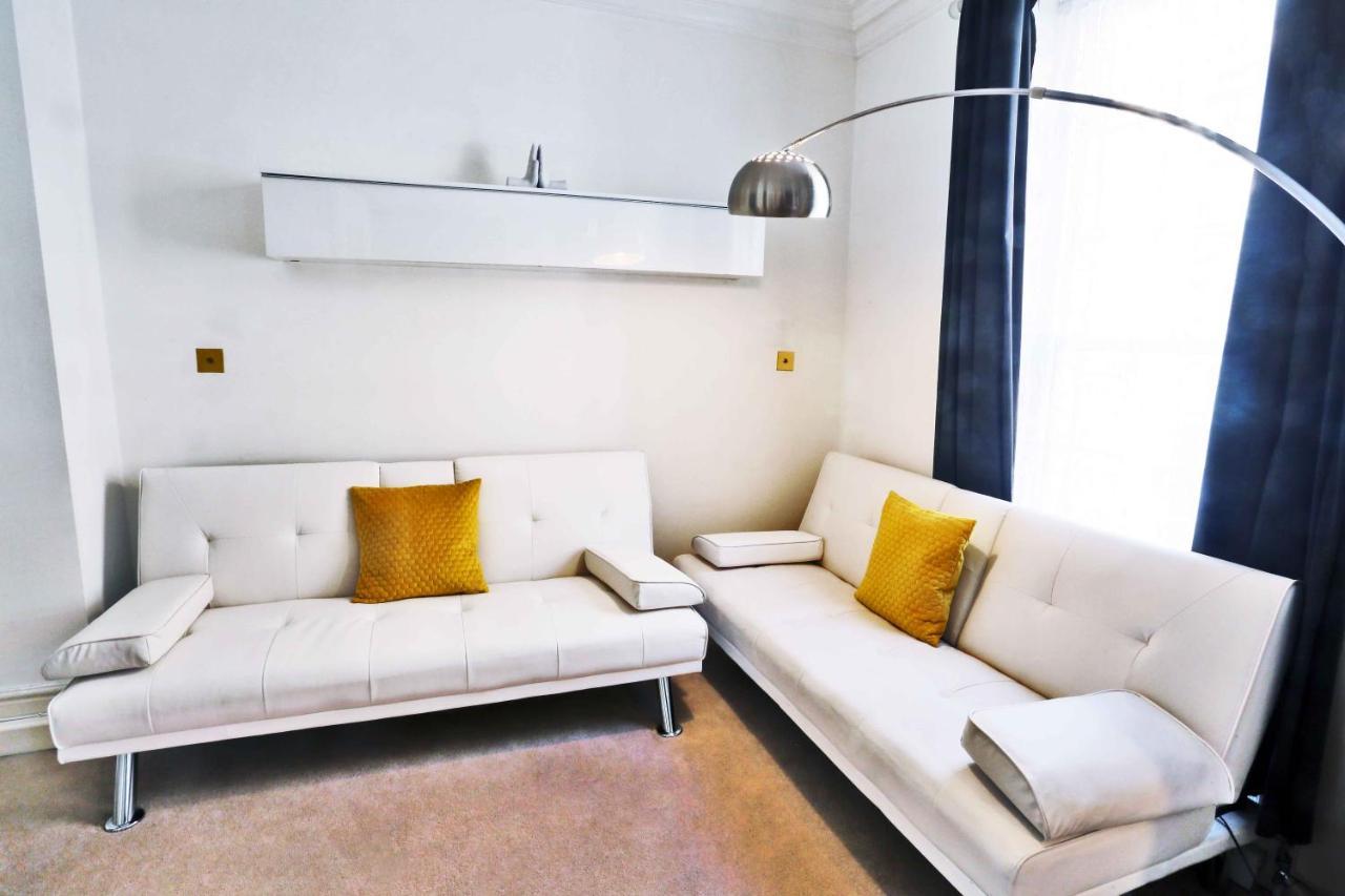Piccadilly Circus Suites Apartment *