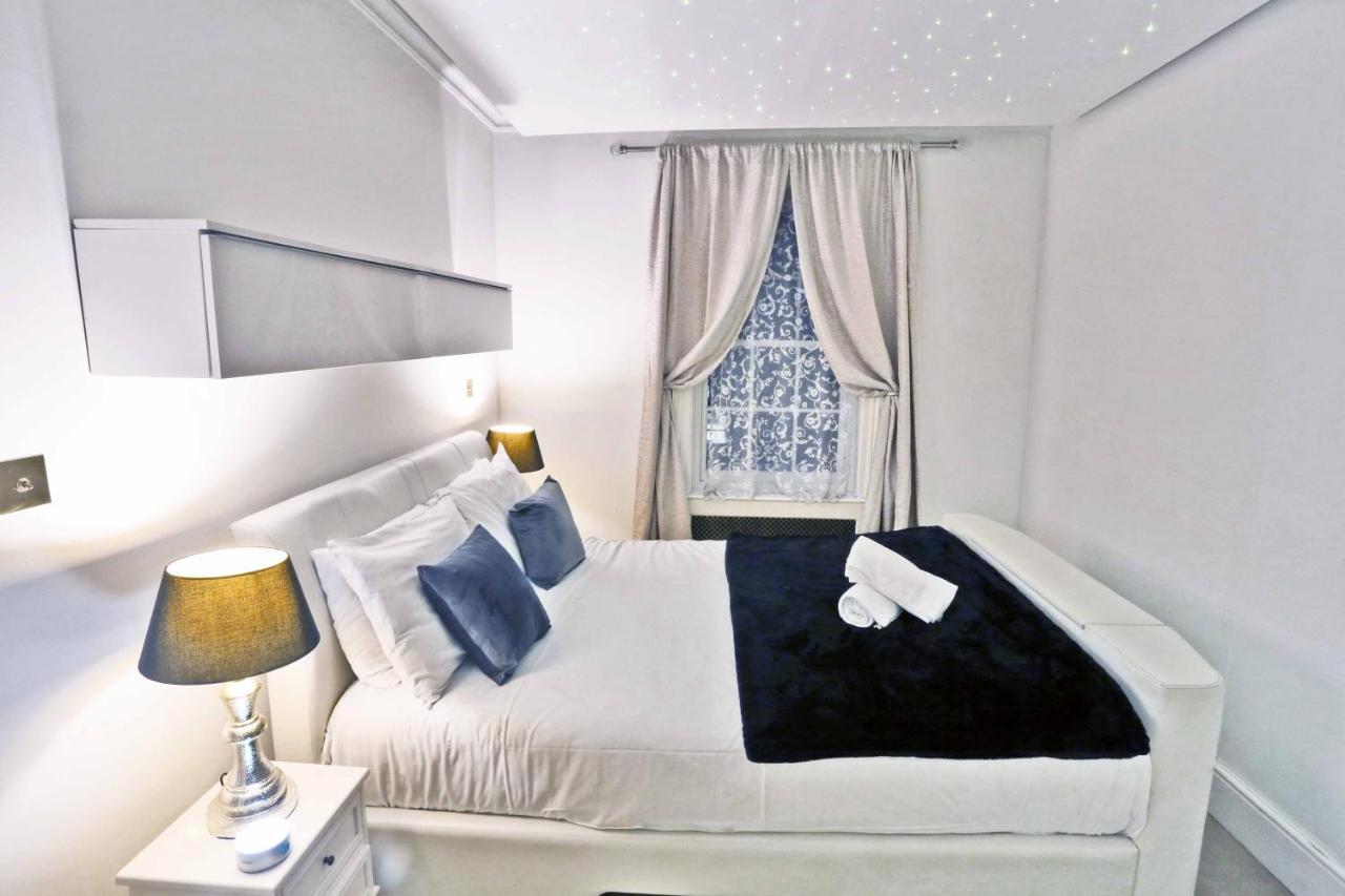 Piccadilly Circus Suites Apartment