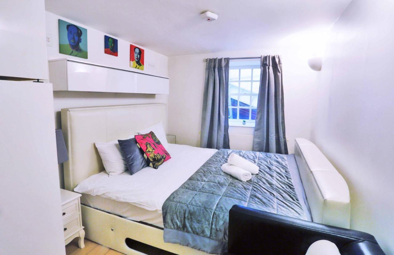 Piccadilly Circus Suites Apartment *