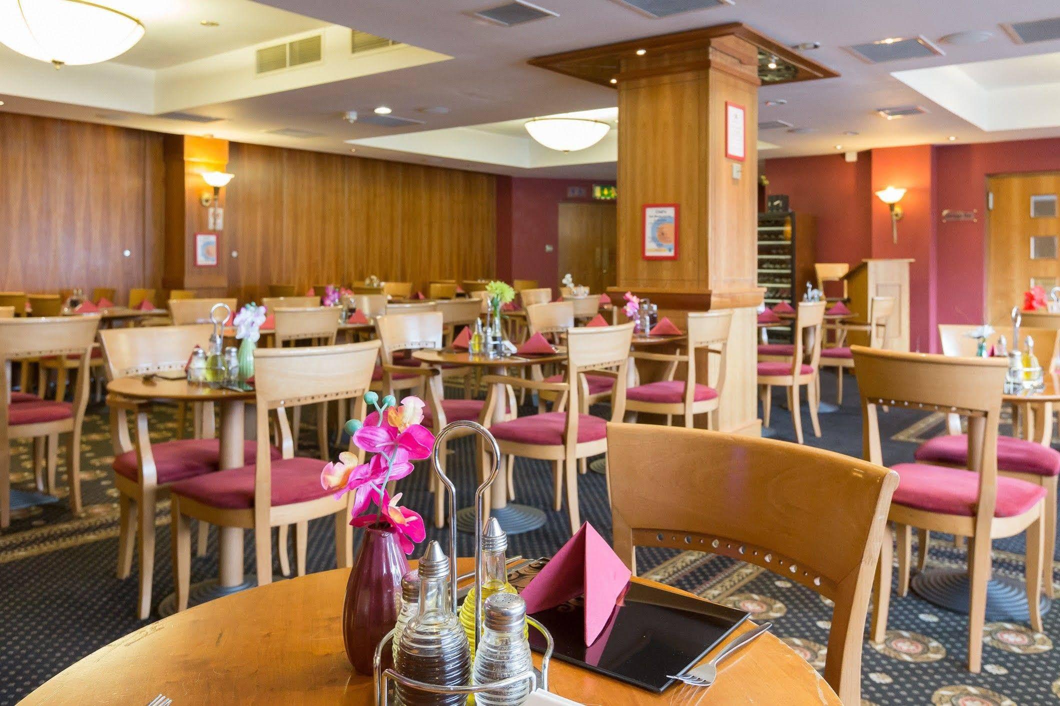 - Wembley International Hotel London