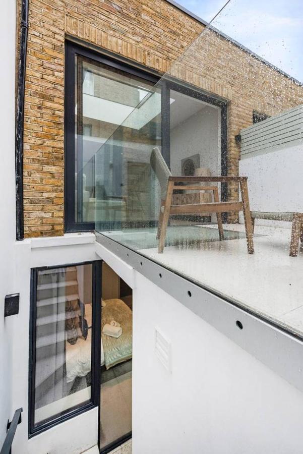 Modern, Bright & Elegant 3 Bed Fulham Maisonette Holiday home *