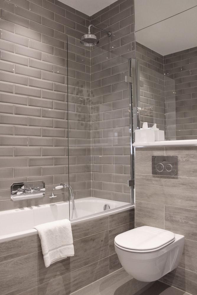 Guest house The Grafton Arms Pub &