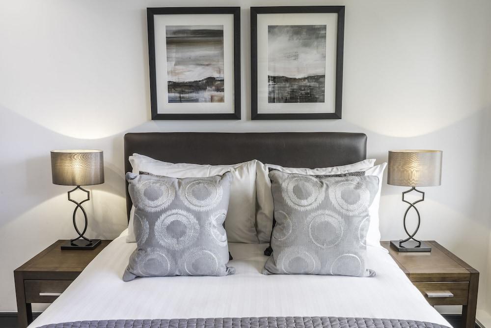 Stayinn Aldgate Hotel 4*