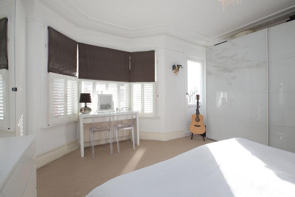 Veeve - Burnfoot Avenue Vr Hotel